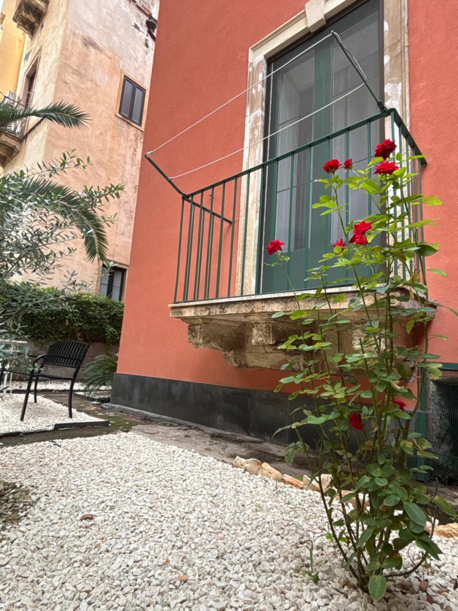 Il Giardino Casa Vacanze Catânia Exterior foto